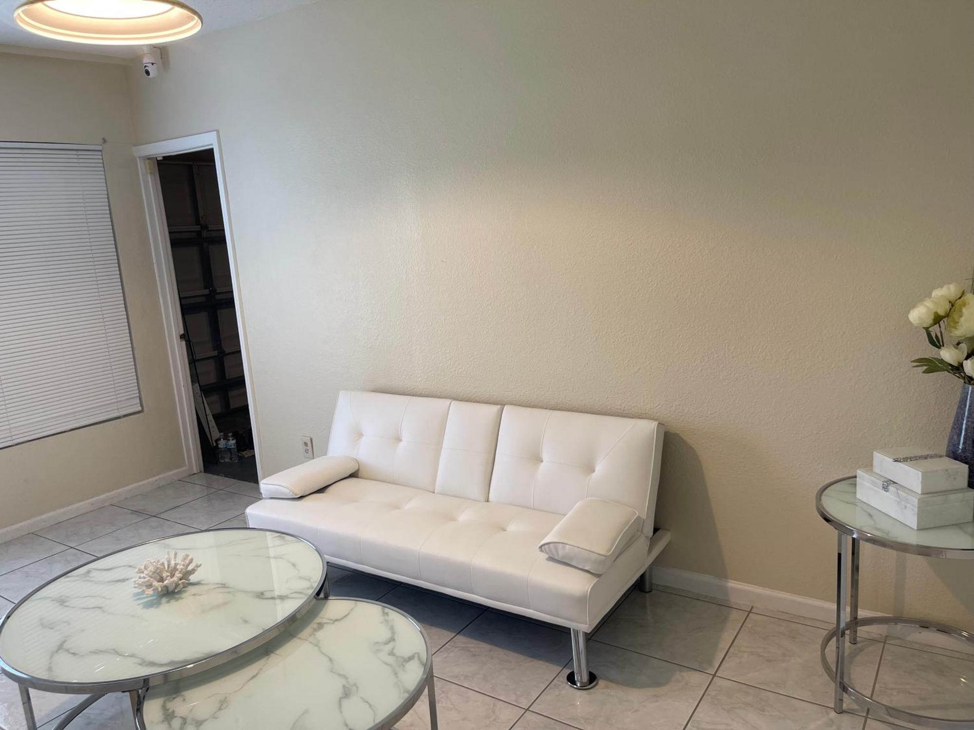 Private Queen Bedroom C Shared Common Spaces Fort Pierce Eksteriør bilde